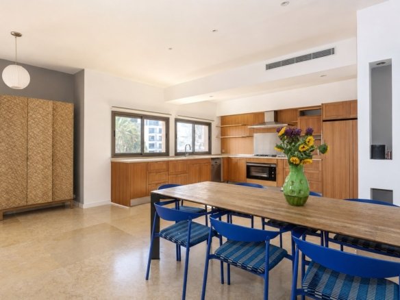 דירת גג 4 חדרים בצפון הישן